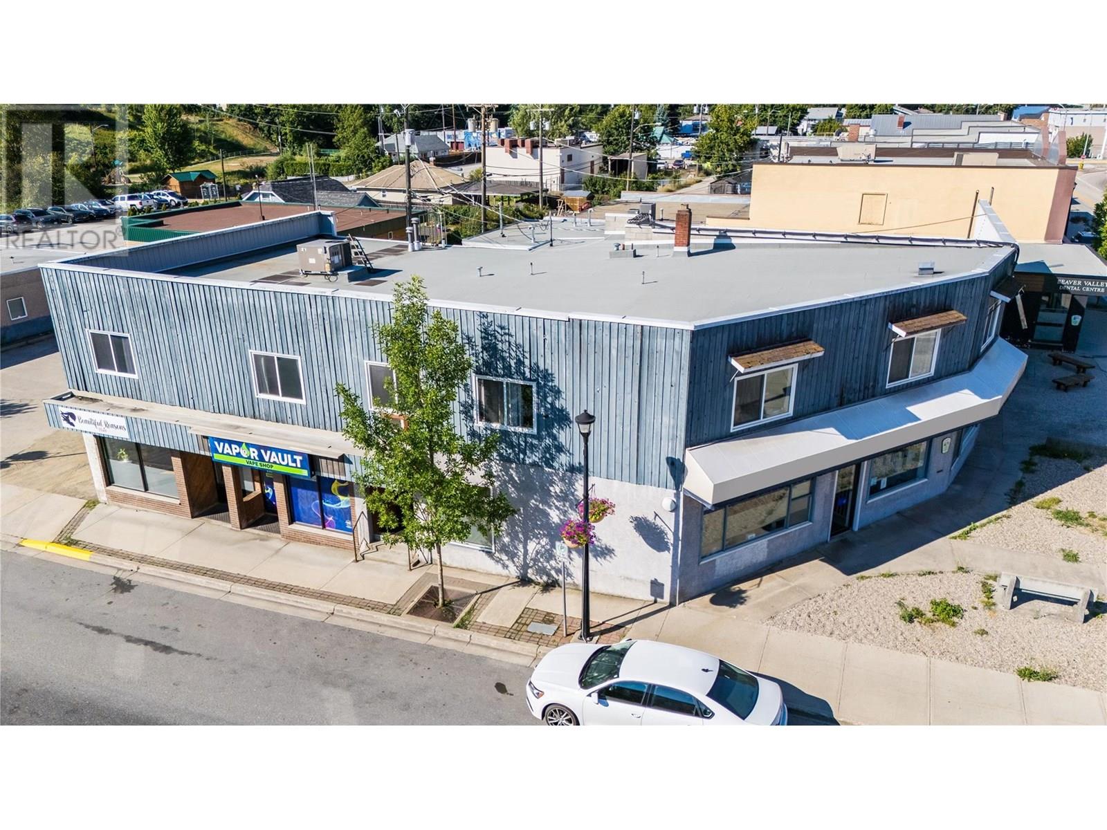 1967 Columbia Gardens Road, Fruitvale, British Columbia  V0G 1L0 - Photo 3 - 10349538
