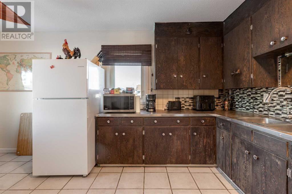 126 3 Street, Stirling, Alberta  T0K 2E0 - Photo 6 - A2186421