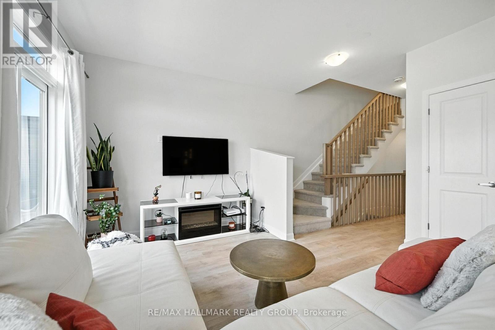 702 Confluence Walk, Ottawa, Ontario  K4A 5M6 - Photo 9 - X12298998