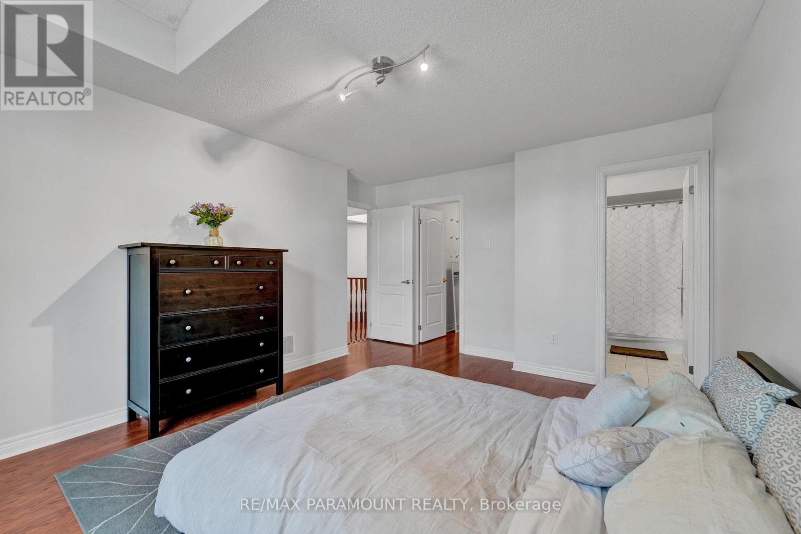 8 Eaglelanding Drive, Brampton, Ontario  L6P 2T7 - Photo 26 - W12299026
