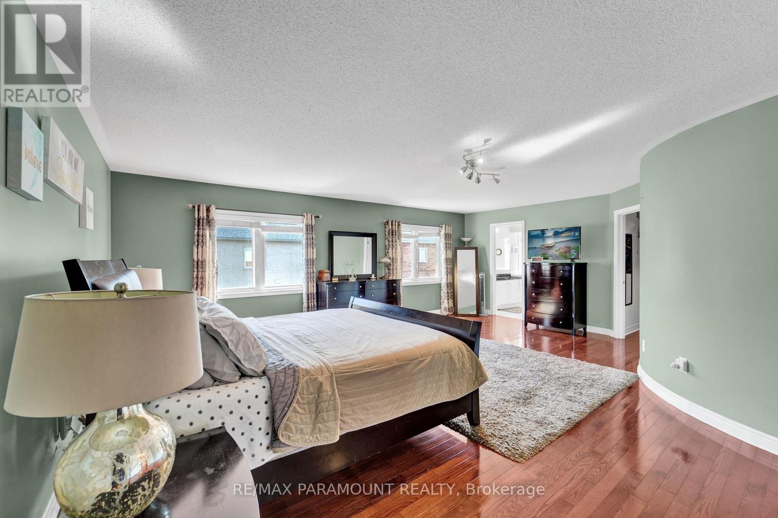 8 Eaglelanding Drive, Brampton, Ontario  L6P 2T7 - Photo 32 - W12299026