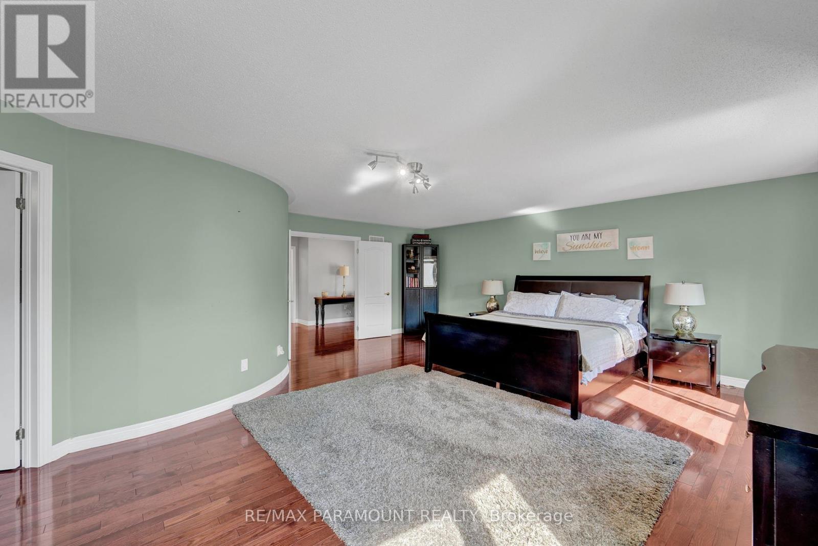 8 Eaglelanding Drive, Brampton, Ontario  L6P 2T7 - Photo 34 - W12299026