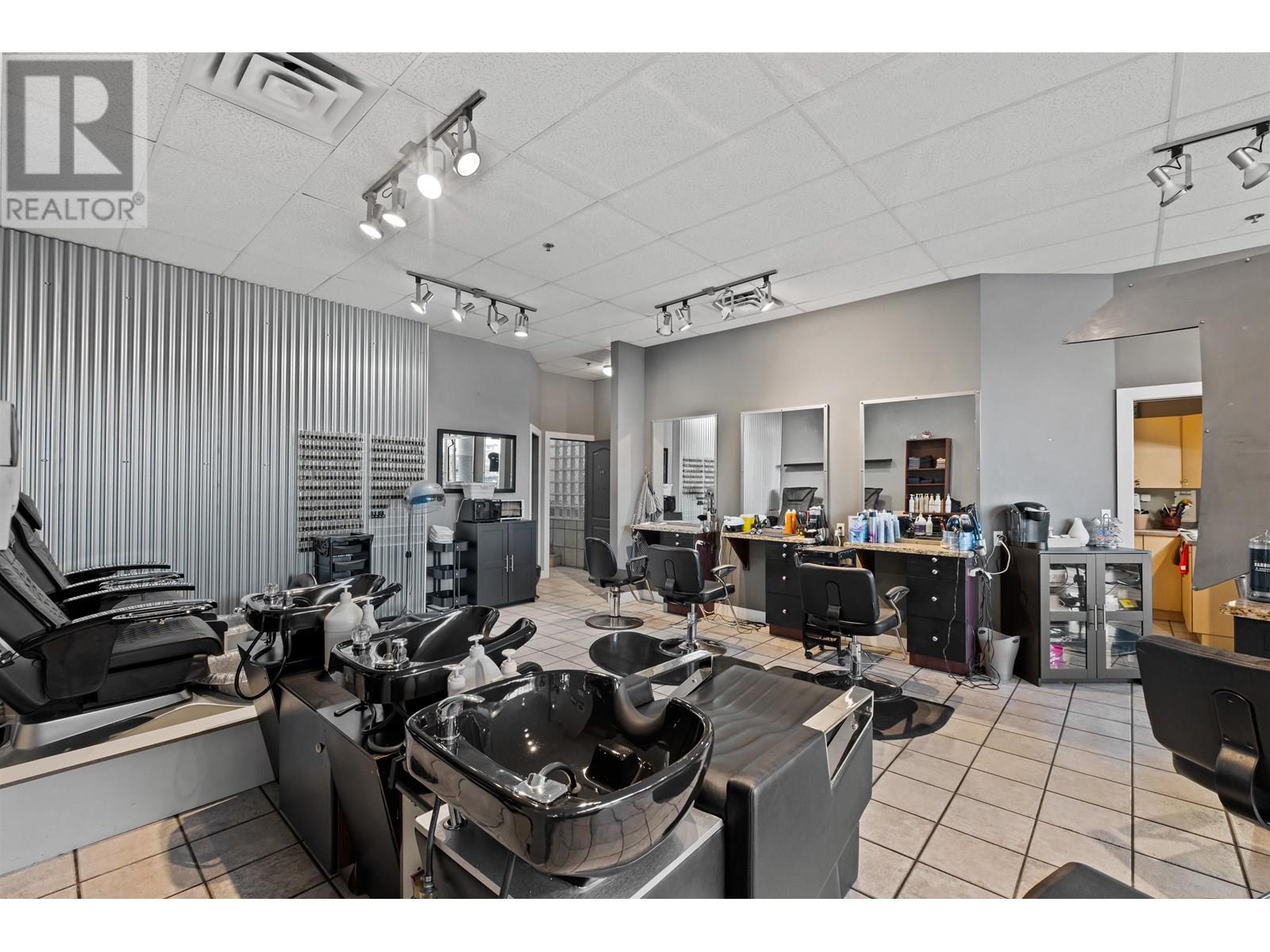 22470 Dewdney Trunk Road, Maple Ridge, British Columbia  V2X 5Z6 - Photo 1 - C8070520
