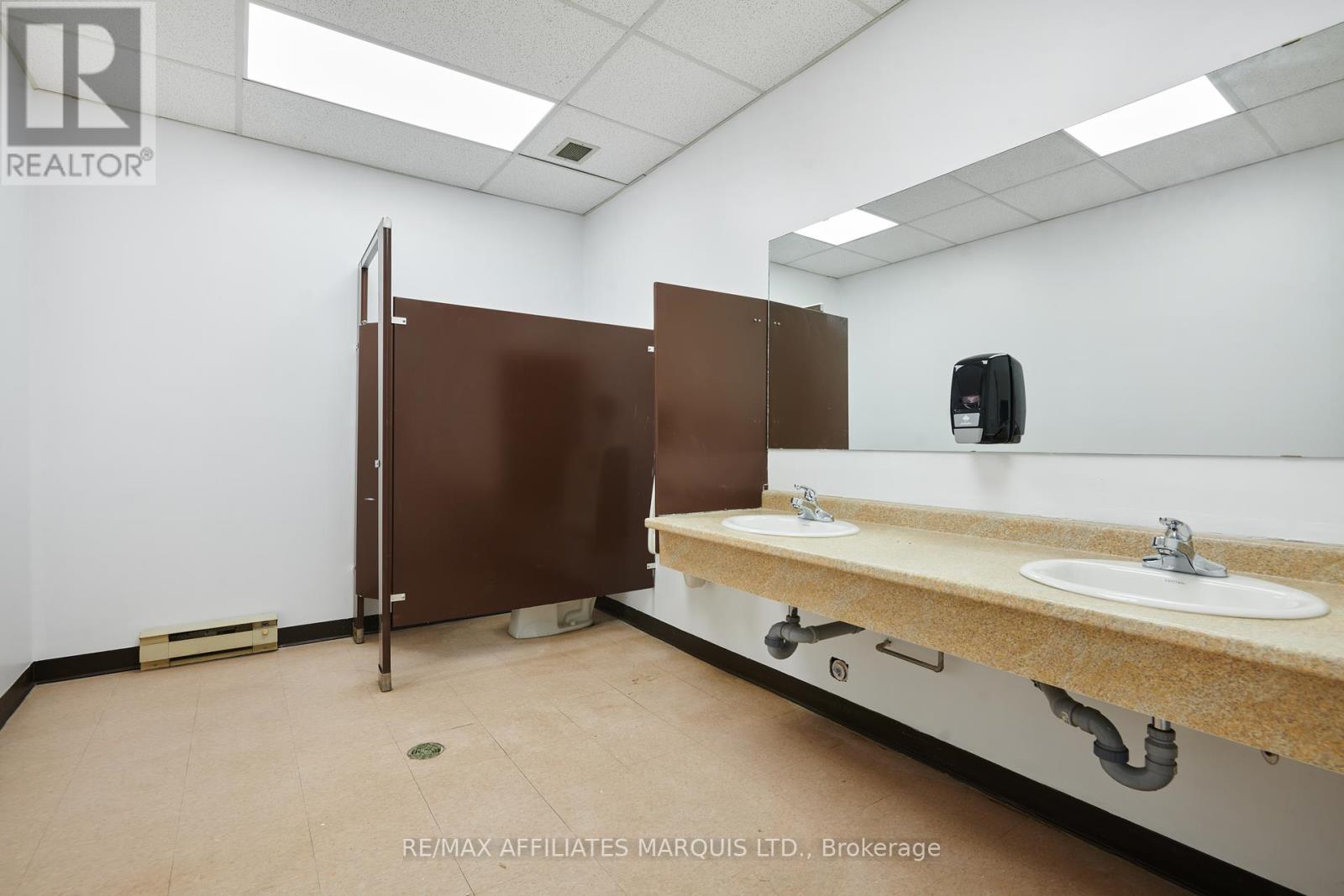 Upstairs/office Room 2 - 41 Second Street W, Cornwall, Ontario  K6J 1G3 - Photo 32 - X12299043