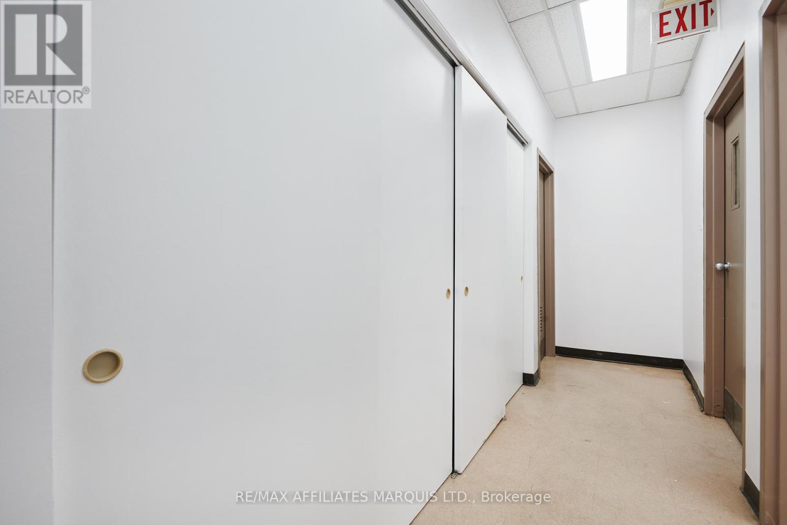 Upstairs/office Room 2 - 41 Second Street W, Cornwall, Ontario  K6J 1G3 - Photo 4 - X12299043