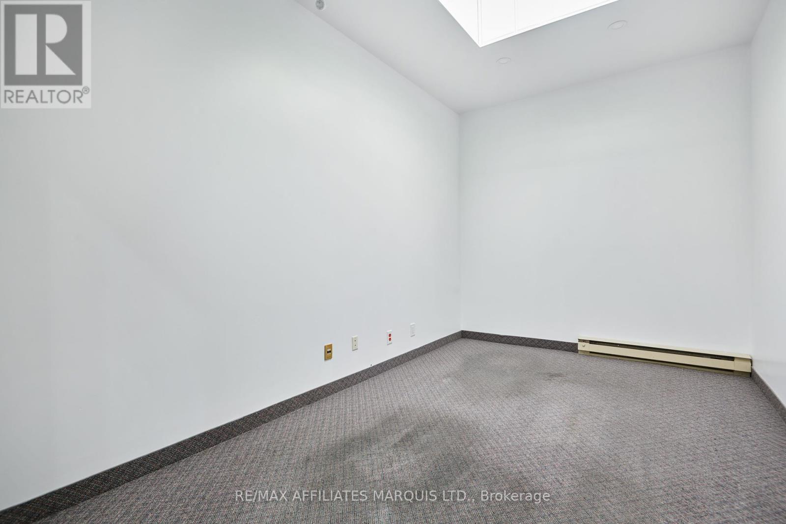 Upstairs/office Room 5 - 41 Second Street W, Cornwall, Ontario  K6J 1G3 - Photo 24 - X12299047