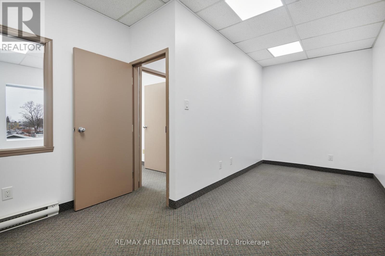 Upstairs/office Room 6 - 41 Second Street W, Cornwall, Ontario  K6J 1G3 - Photo 18 - X12299048
