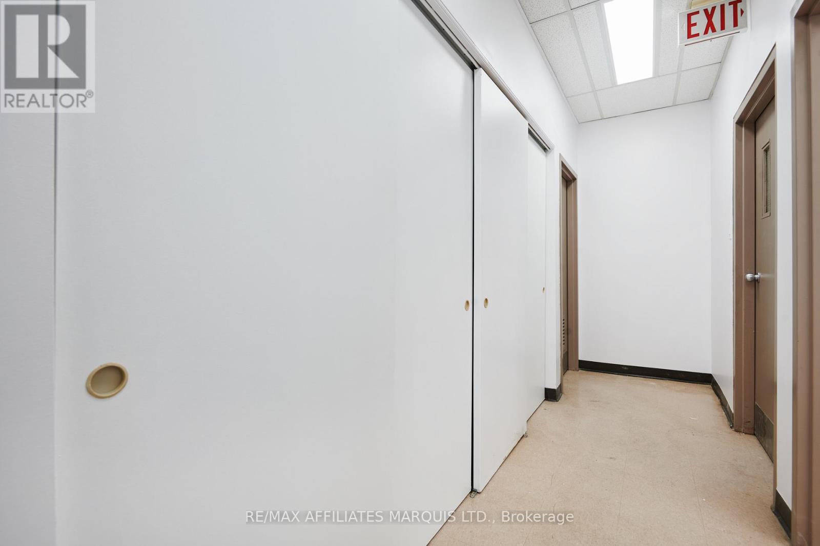 Upstairs/office Room 6 - 41 Second Street W, Cornwall, Ontario  K6J 1G3 - Photo 4 - X12299048