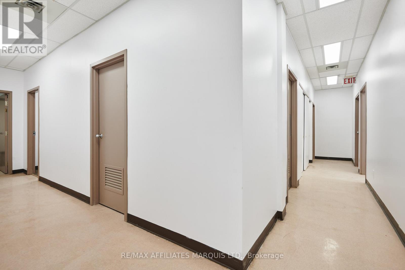 Upstairs/office Room 6 - 41 Second Street W, Cornwall, Ontario  K6J 1G3 - Photo 6 - X12299048