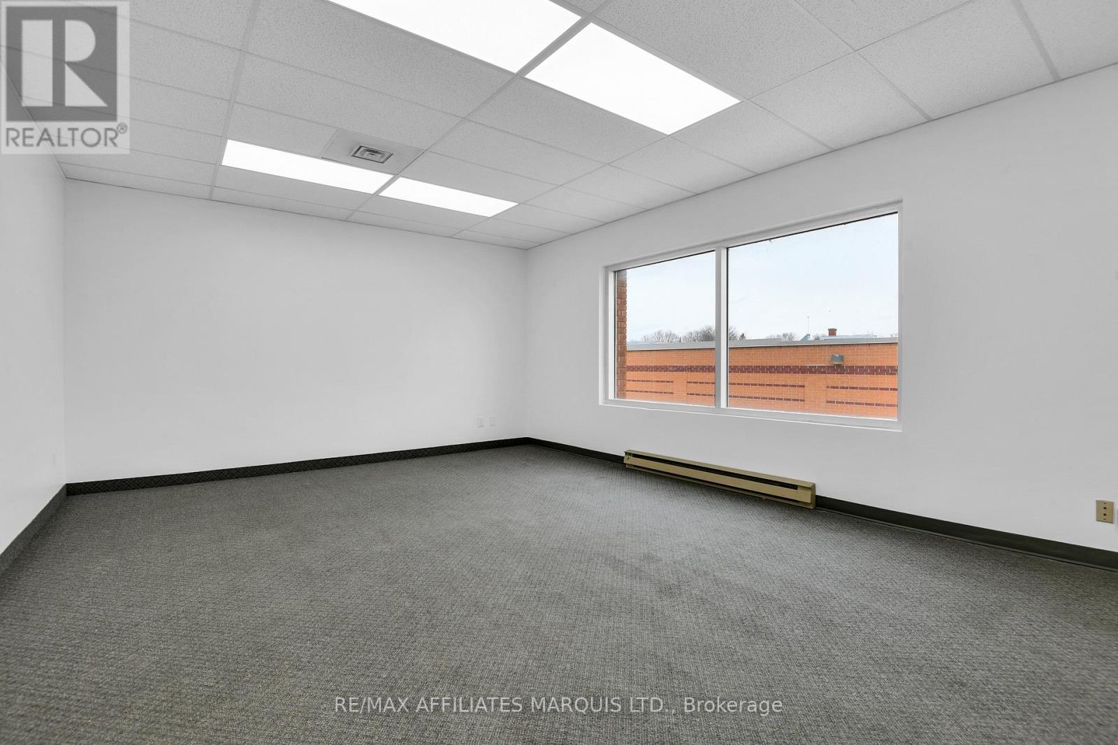 Upstairs/office Room 8 - 41 Second Street W, Cornwall, Ontario  K6J 1G3 - Photo 10 - X12299051