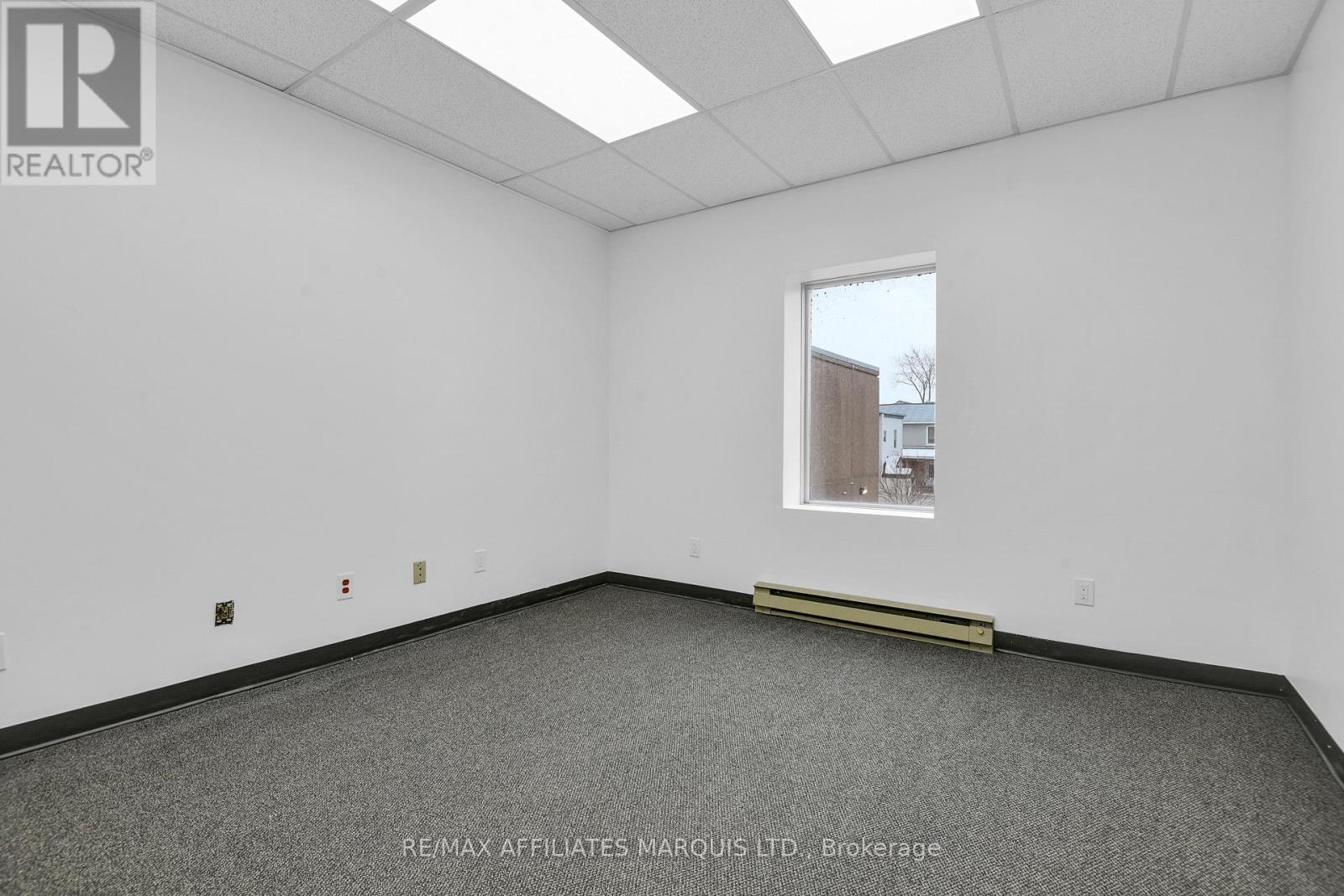 Upstairs/office Room 8 - 41 Second Street W, Cornwall, Ontario  K6J 1G3 - Photo 13 - X12299051