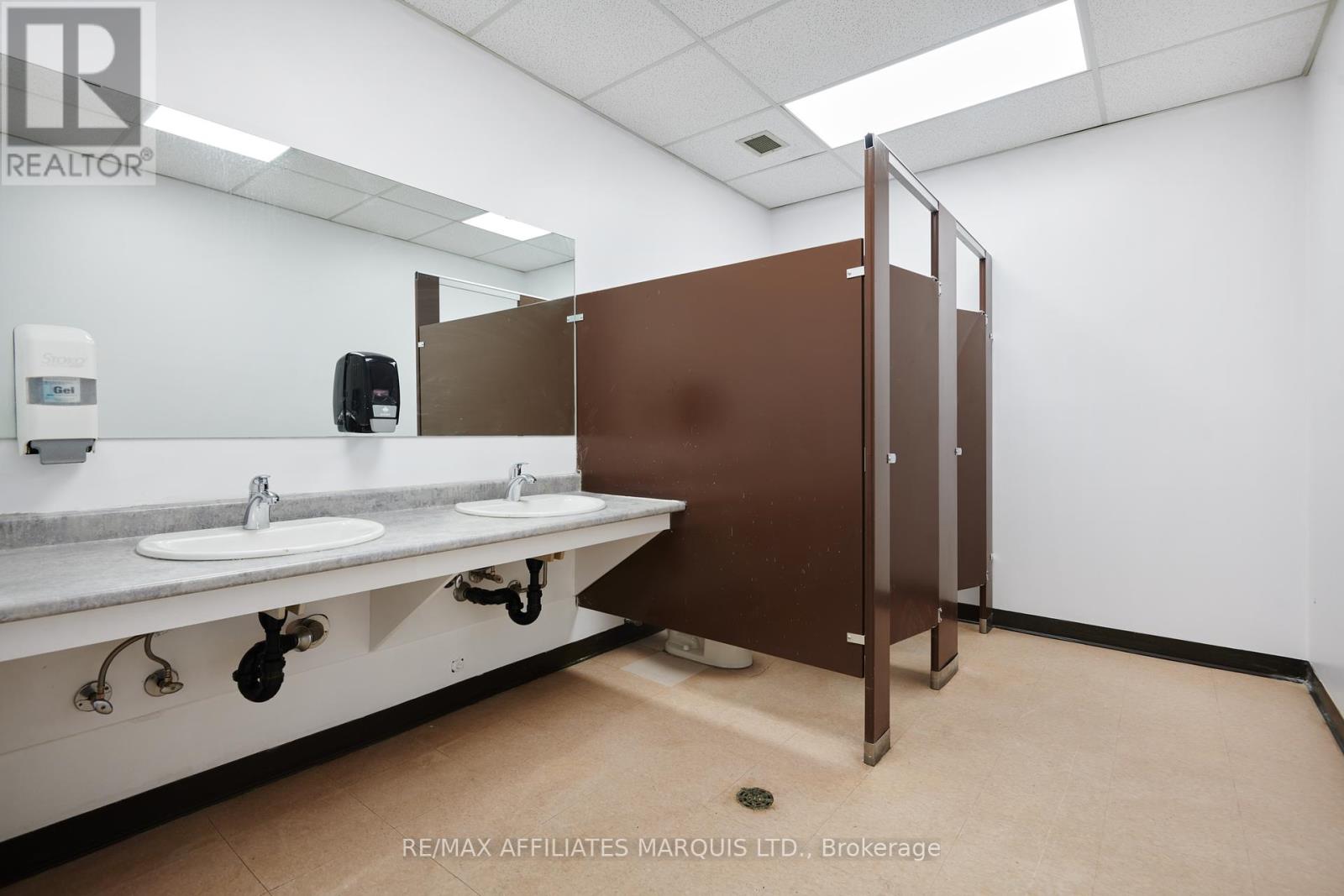 Upstairs/office Room 8 - 41 Second Street W, Cornwall, Ontario  K6J 1G3 - Photo 31 - X12299051