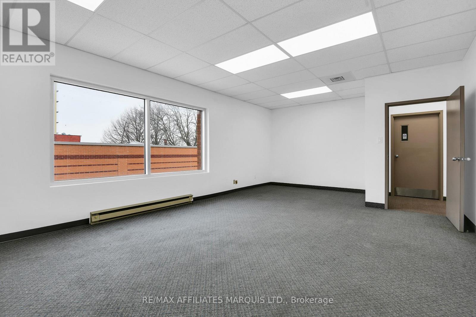 Upstairs/office Room 9 - 41 Second Street W, Cornwall, Ontario  K6J 1G3 - Photo 11 - X12299053