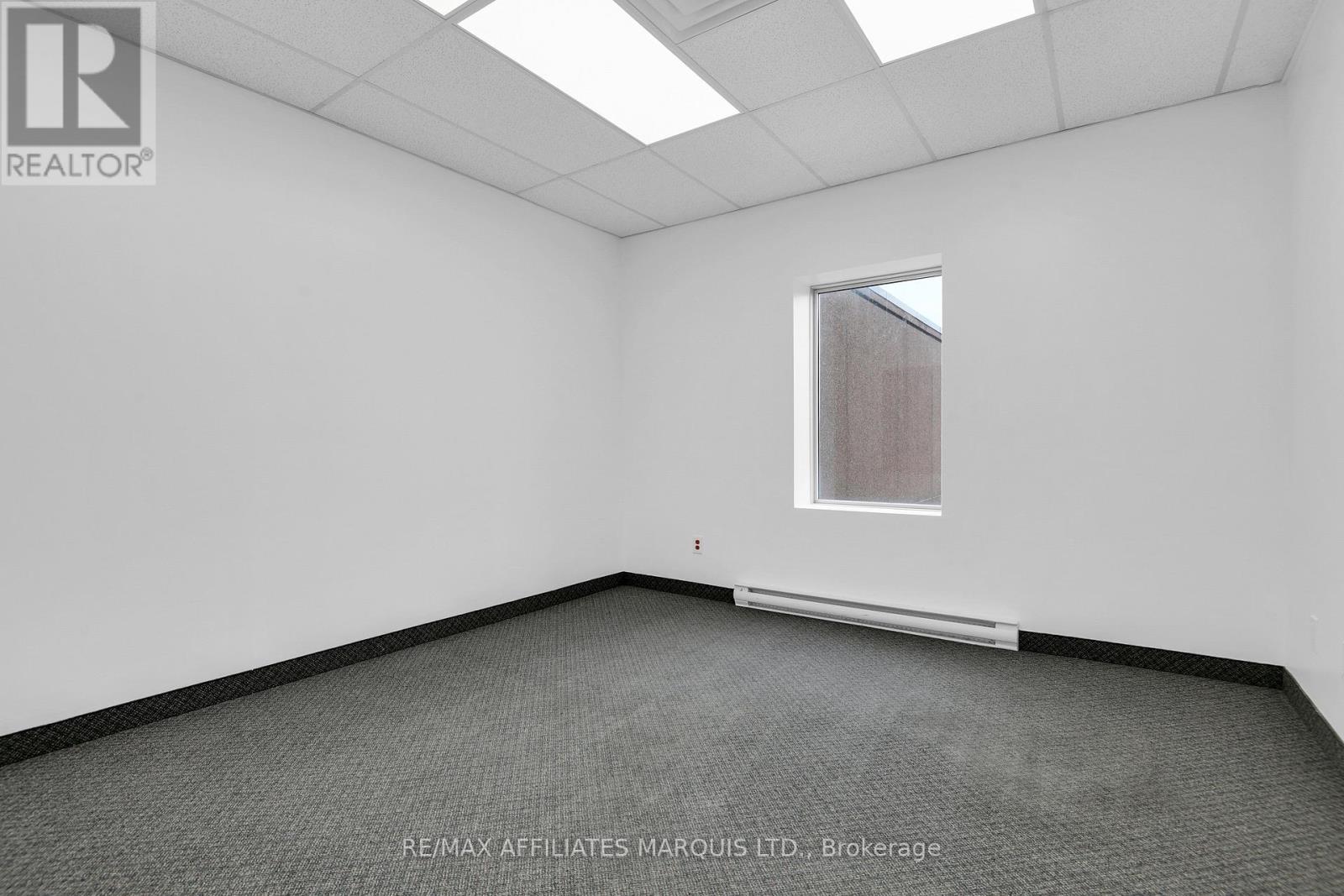 Upstairs/office Room 9 - 41 Second Street W, Cornwall, Ontario  K6J 1G3 - Photo 16 - X12299053