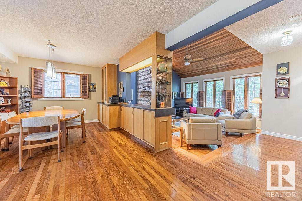 Property at 11132 65 ST NW image 5