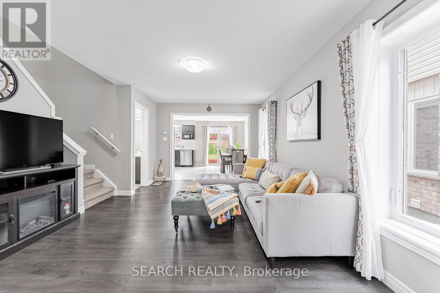 Property at 111 JOHN BRABSON CRESCENT image 5