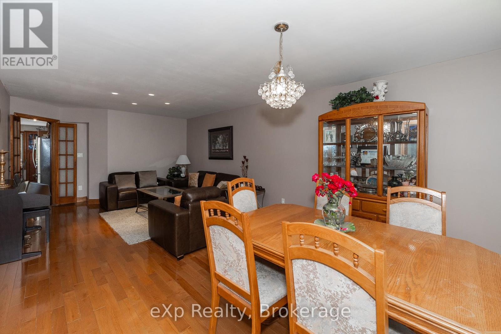 910 26th Street E, Owen Sound, Ontario  N4K 5N3 - Photo 15 - X12281731