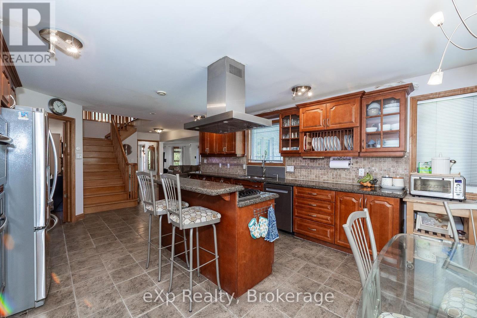 910 26th Street E, Owen Sound, Ontario  N4K 5N3 - Photo 10 - X12281731