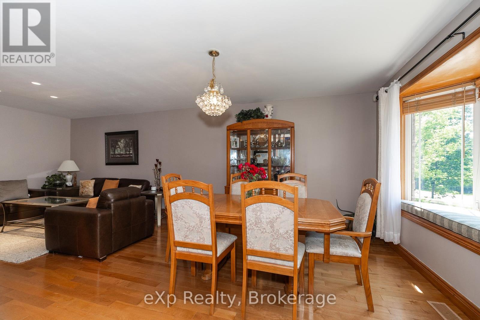 910 26th Street E, Owen Sound, Ontario  N4K 5N3 - Photo 14 - X12281731