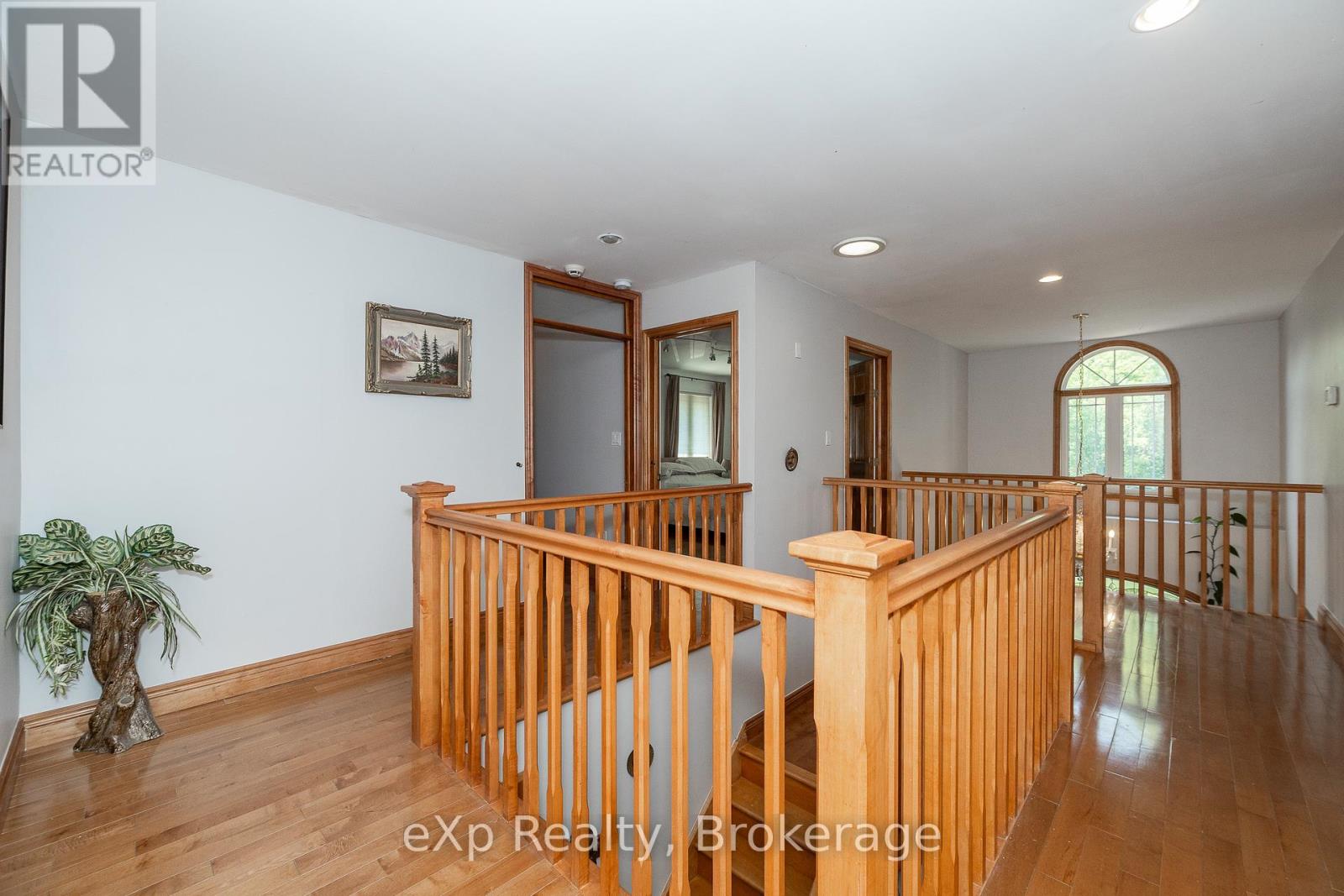910 26th Street E, Owen Sound, Ontario  N4K 5N3 - Photo 18 - X12281731