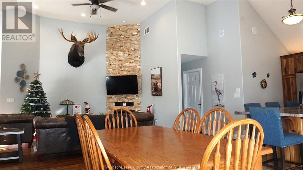 Property at 2125 FRONT image 3