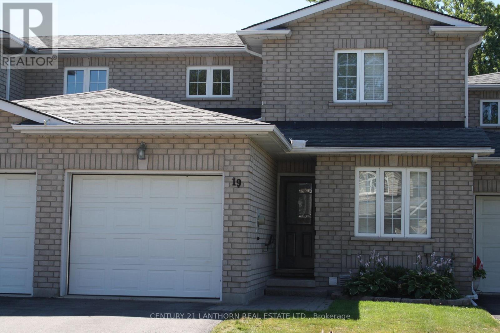 Property at 19 PINEGROVE COURT image 1