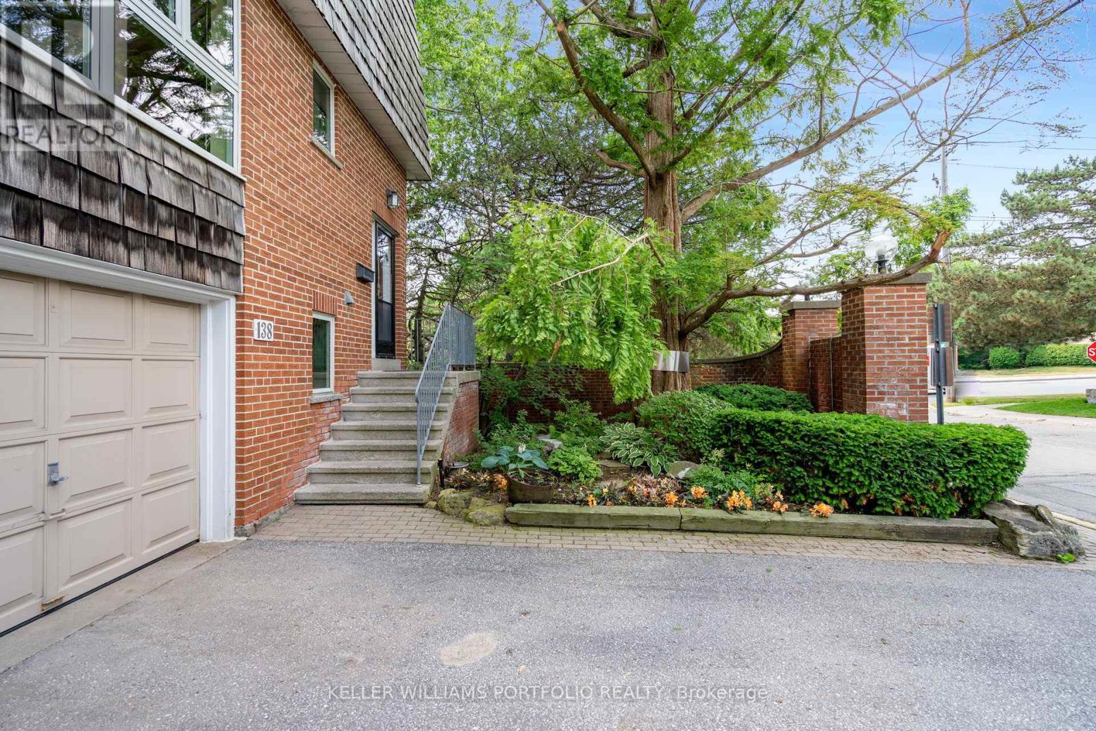 101 - 138 Scenic Mill Way, Toronto, Ontario  M2L 1T3 - Photo 2 - C12279982