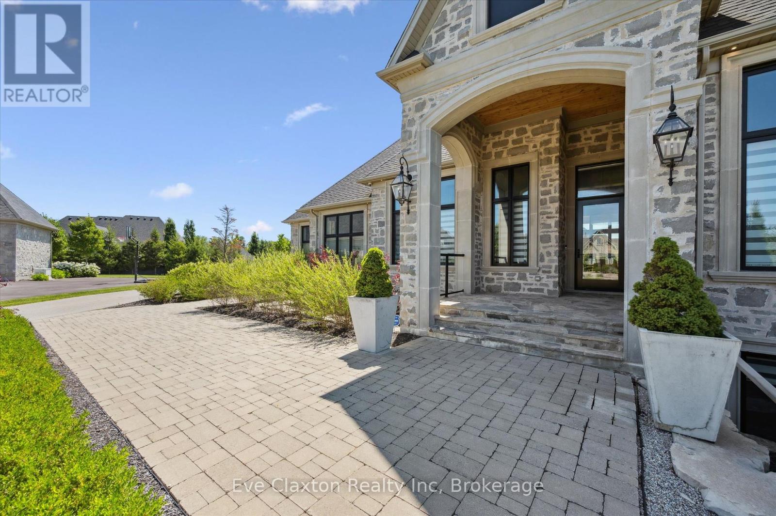 Property at 31 REID COURT image 3