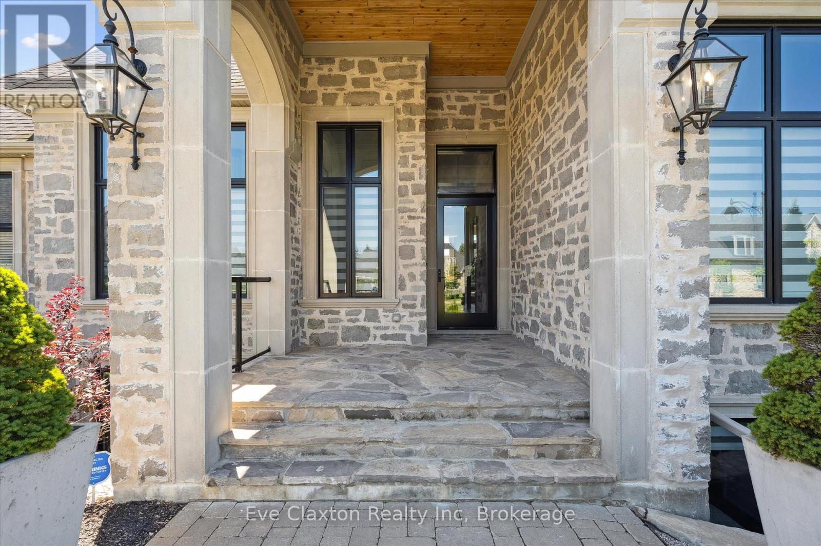 Property at 31 REID COURT image 4