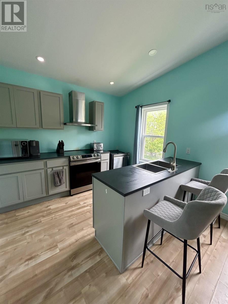 Property at 399 MacDonald Street image 5