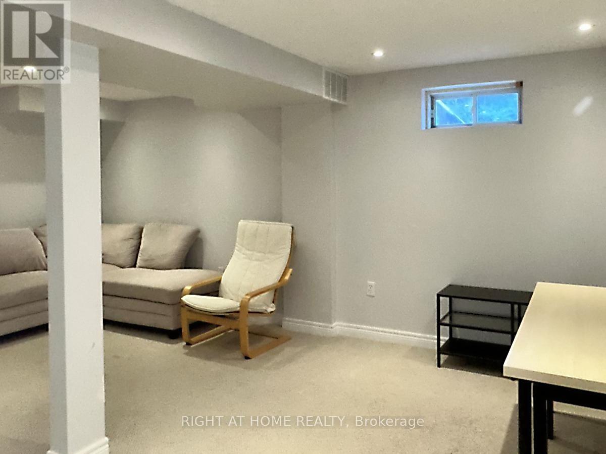 346 Riverstone Drive, Oakville, Ontario  L6H 7M3 - Photo 12 - W12299176