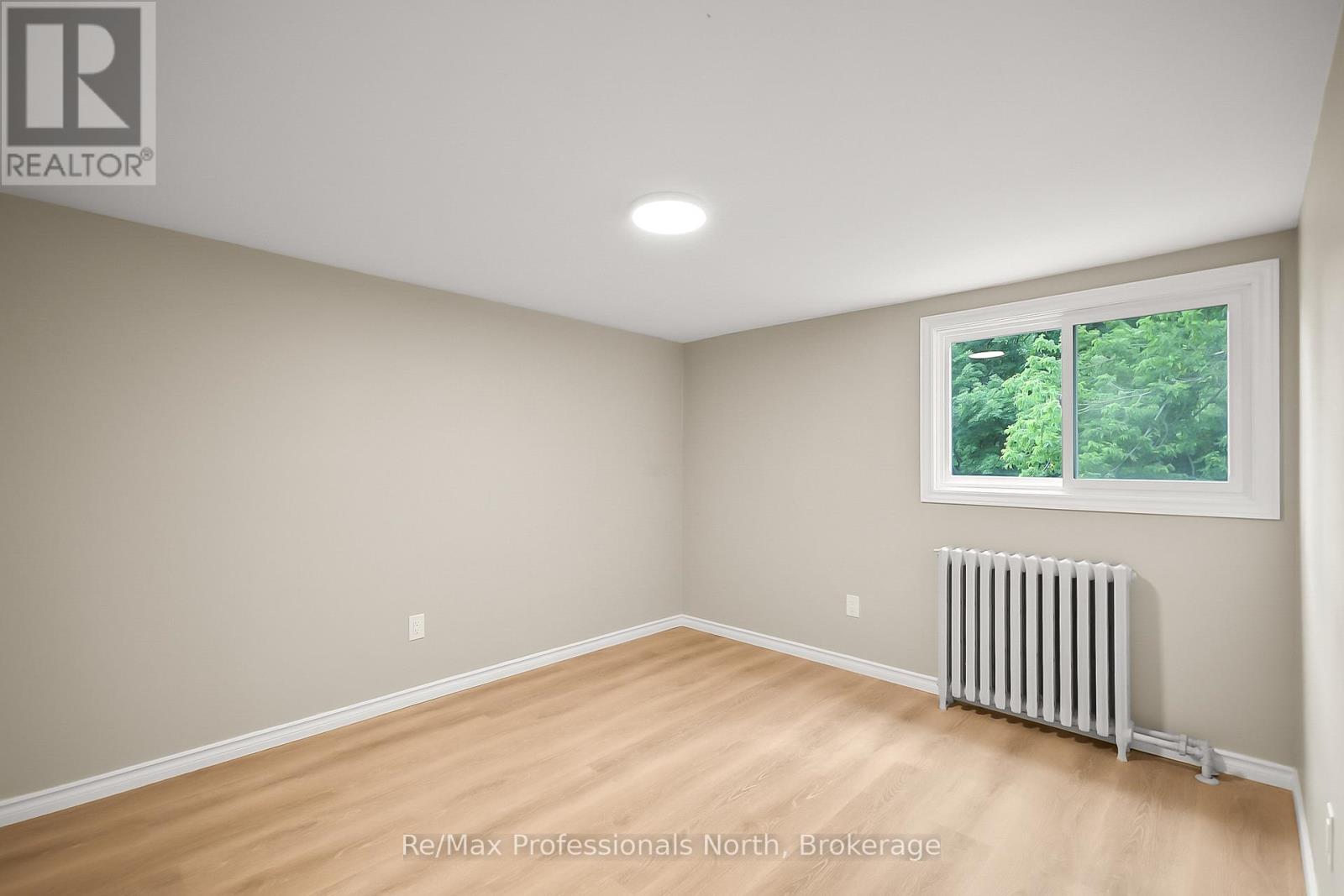 175 Sarah Street S, Gravenhurst, Ontario  P1P 1H7 - Photo 30 - X12299195