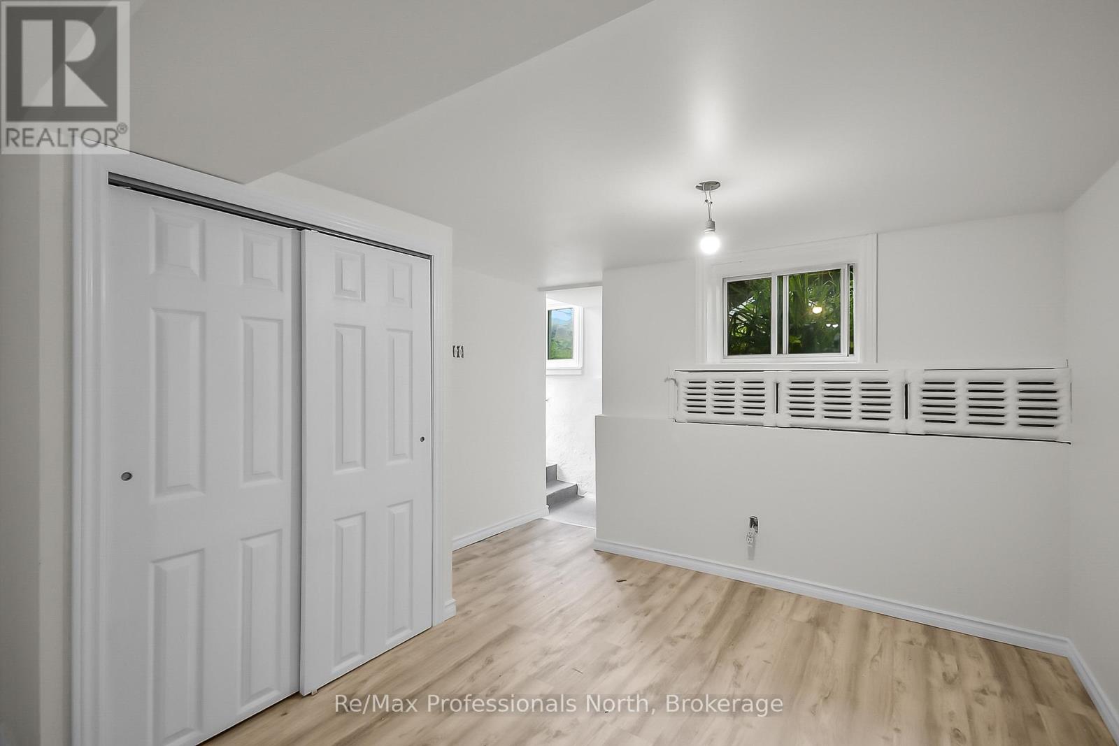 175 Sarah Street S, Gravenhurst, Ontario  P1P 1H7 - Photo 36 - X12299195