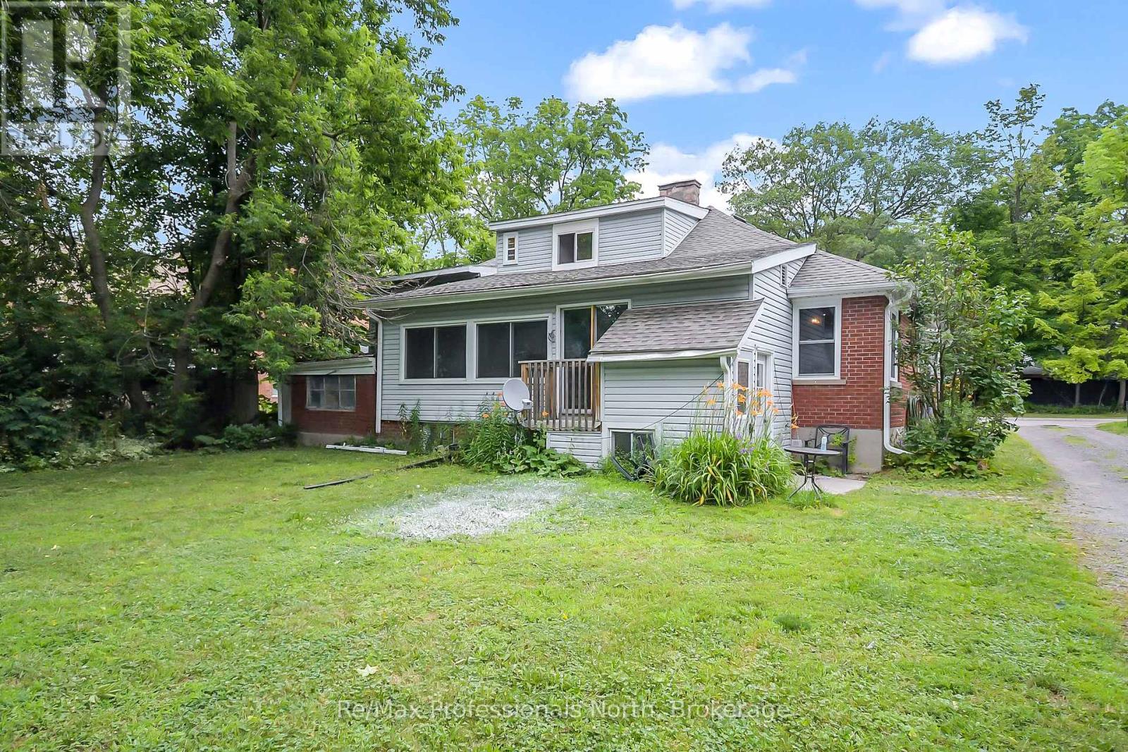 175 Sarah Street S, Gravenhurst, Ontario  P1P 1H7 - Photo 40 - X12299195