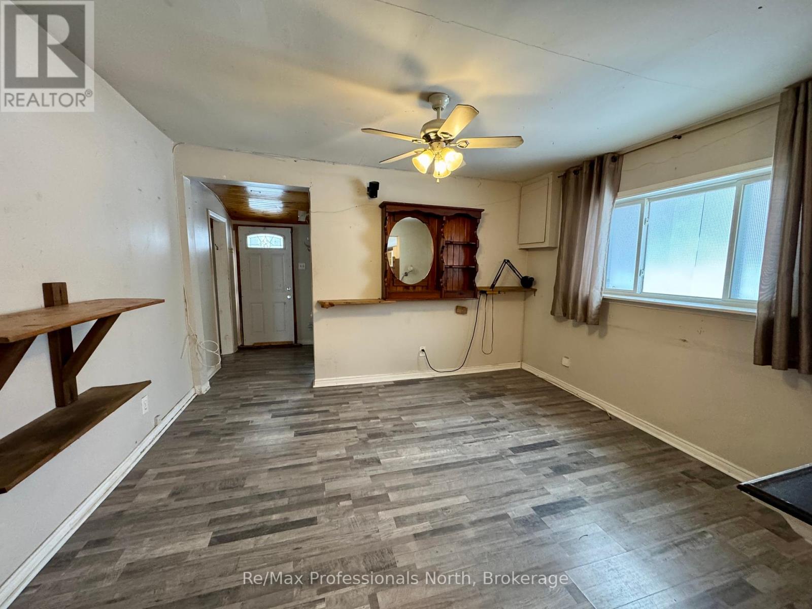360 Muskoka Beach Road, Gravenhurst, Ontario  P1P 1M6 - Photo 3 - X12299201