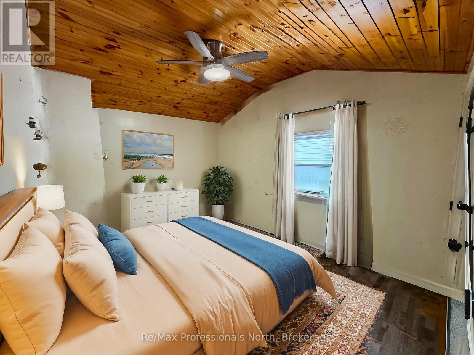 360 Muskoka Beach Road, Gravenhurst, Ontario  P1P 1M6 - Photo 9 - X12299201