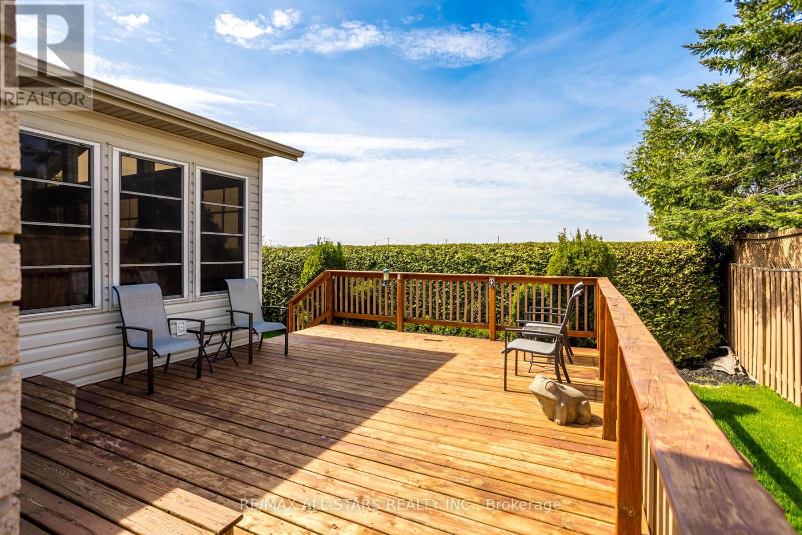 25 Sylvester Drive, Kawartha Lakes (Lindsay), Ontario  K9V 6E7 - Photo 33 - X12299261