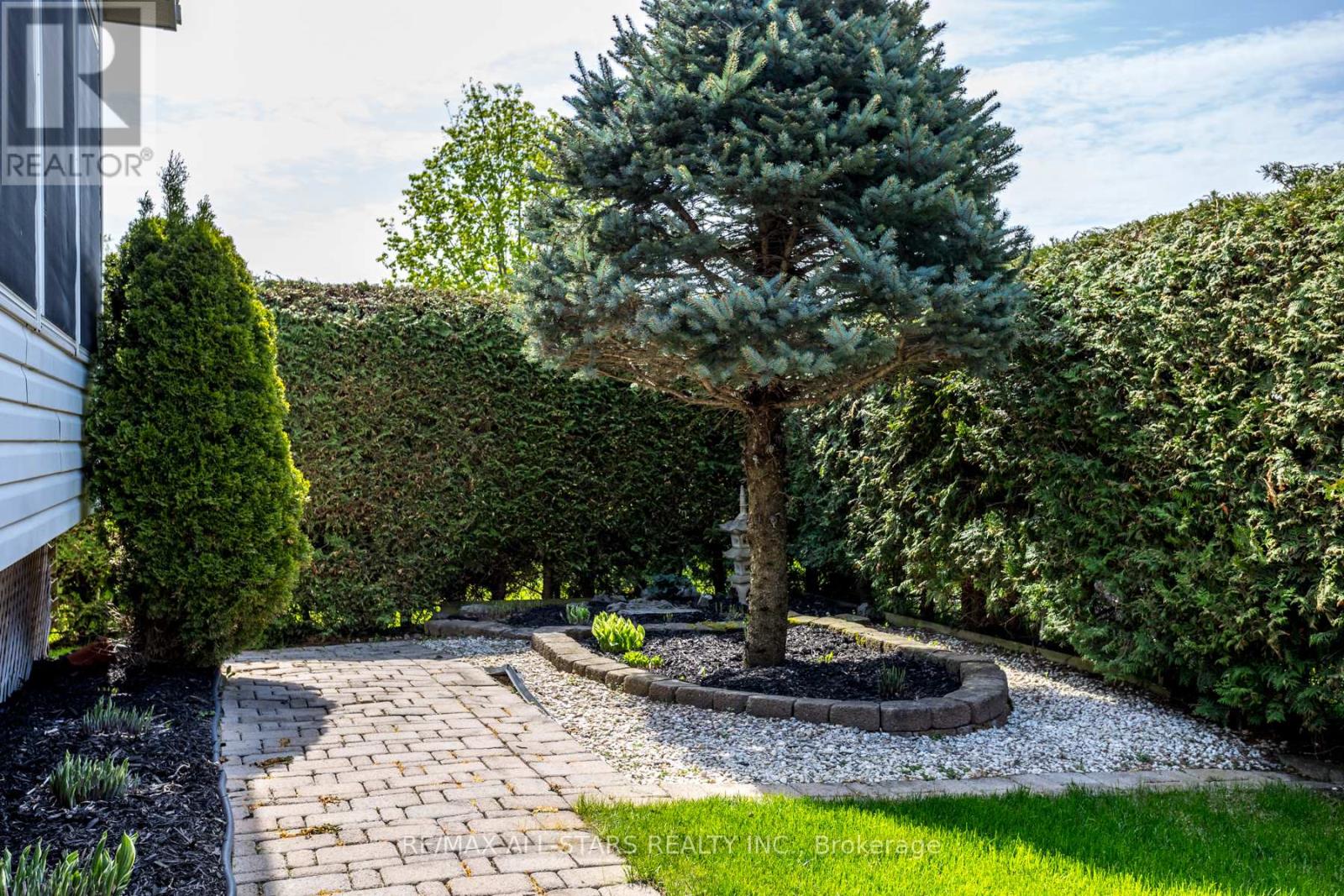 25 Sylvester Drive, Kawartha Lakes (Lindsay), Ontario  K9V 6E7 - Photo 34 - X12299261