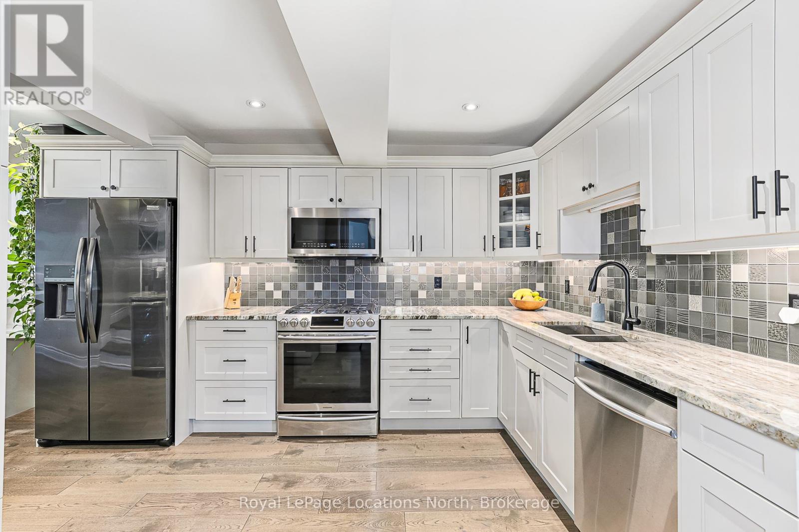 434 Oak Street, Collingwood, Ontario  L9Y 2Y7 - Photo 8 - S12299287