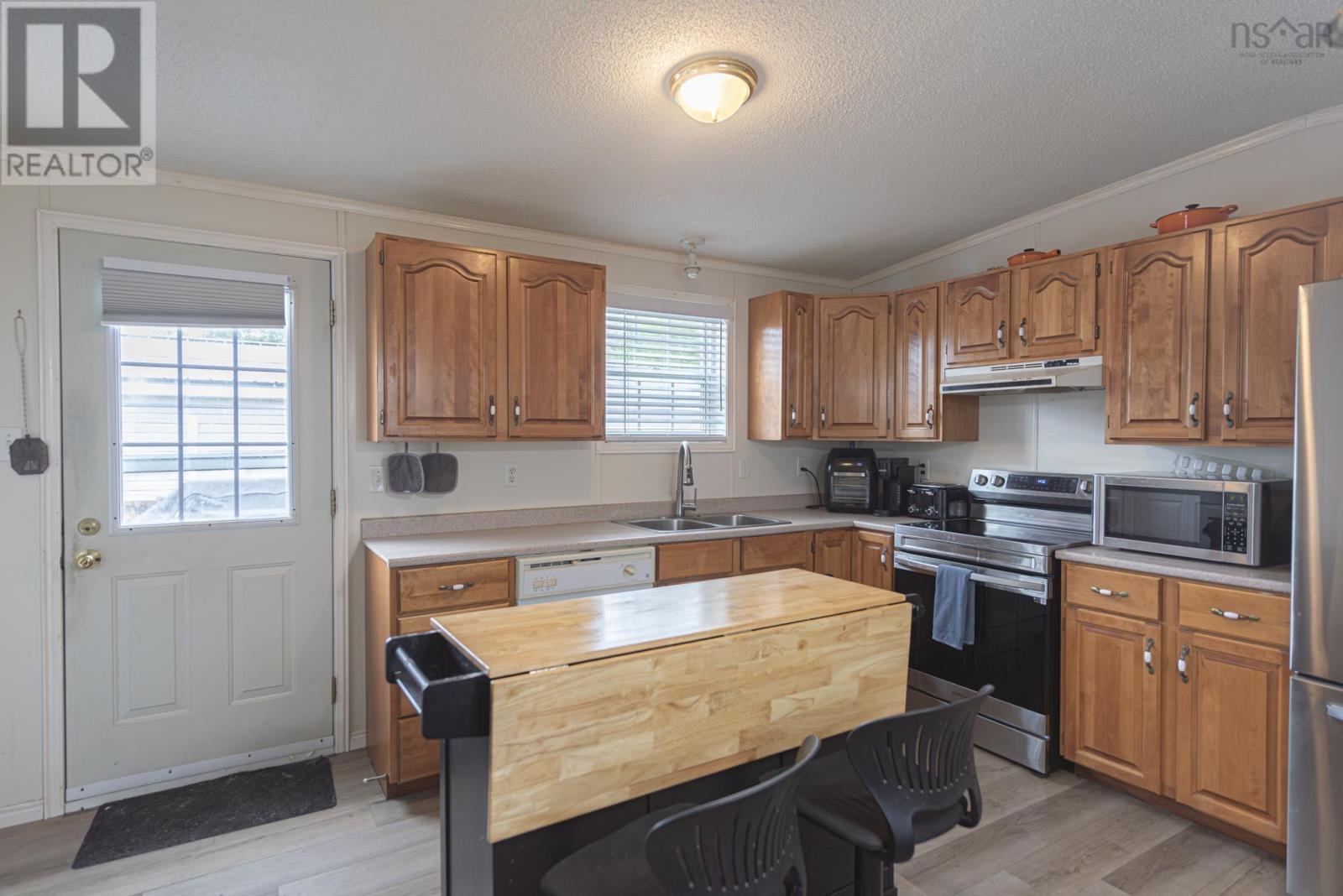10 High Street Estates, New Glasgow, Nova Scotia  B2H 4B8 - Photo 6 - 202518309