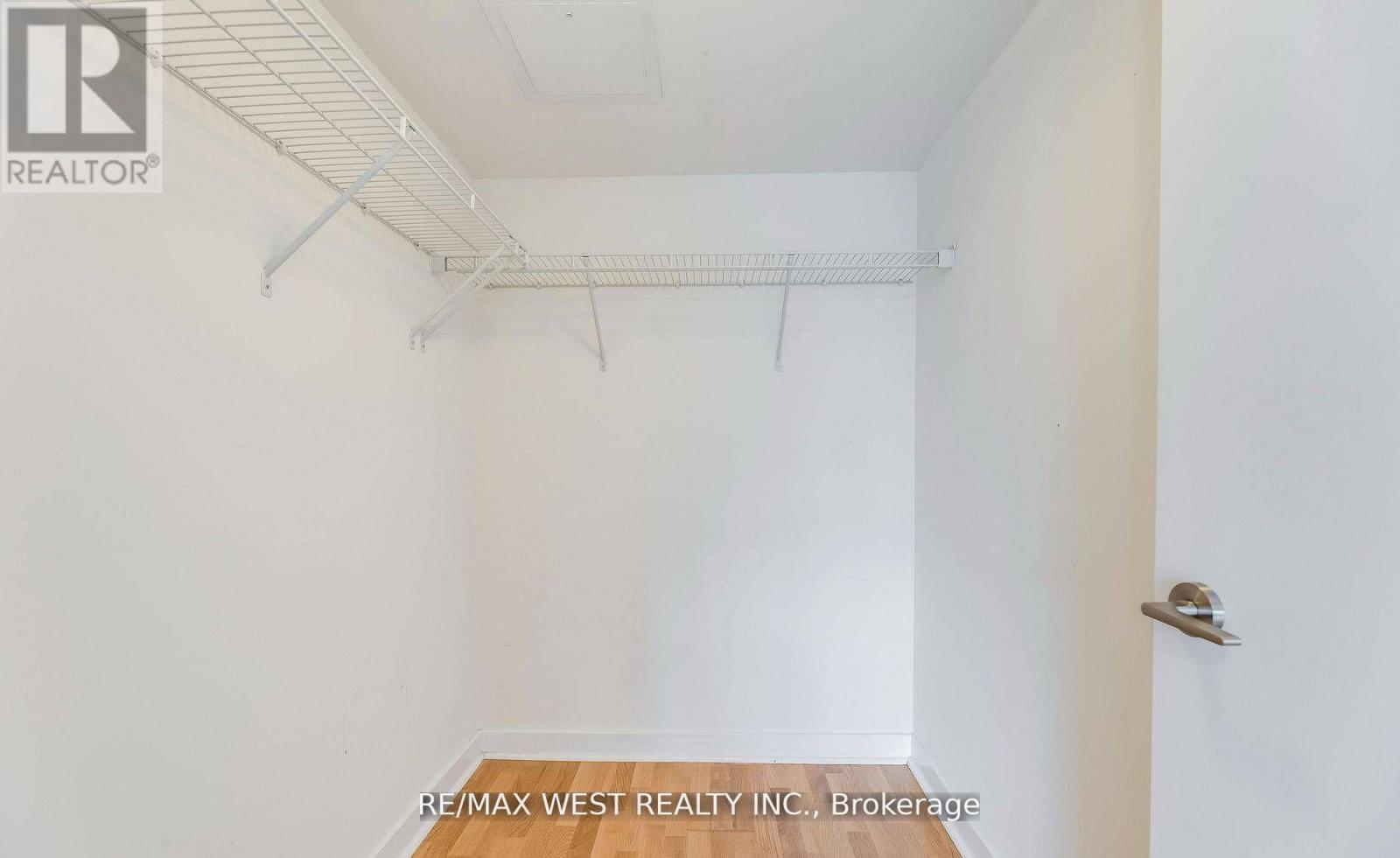 802 - 295 Adelaide Street W, Toronto, Ontario  M5V 1P7 - Photo 15 - C12299255
