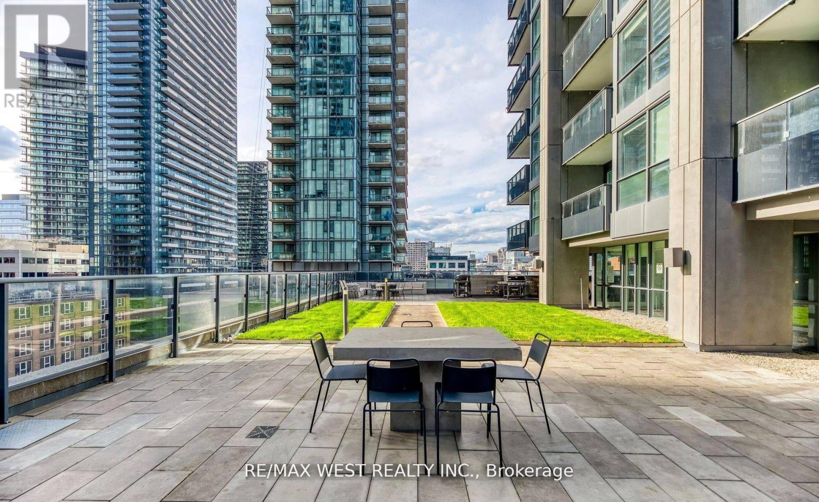 802 - 295 Adelaide Street W, Toronto, Ontario  M5V 1P7 - Photo 22 - C12299255
