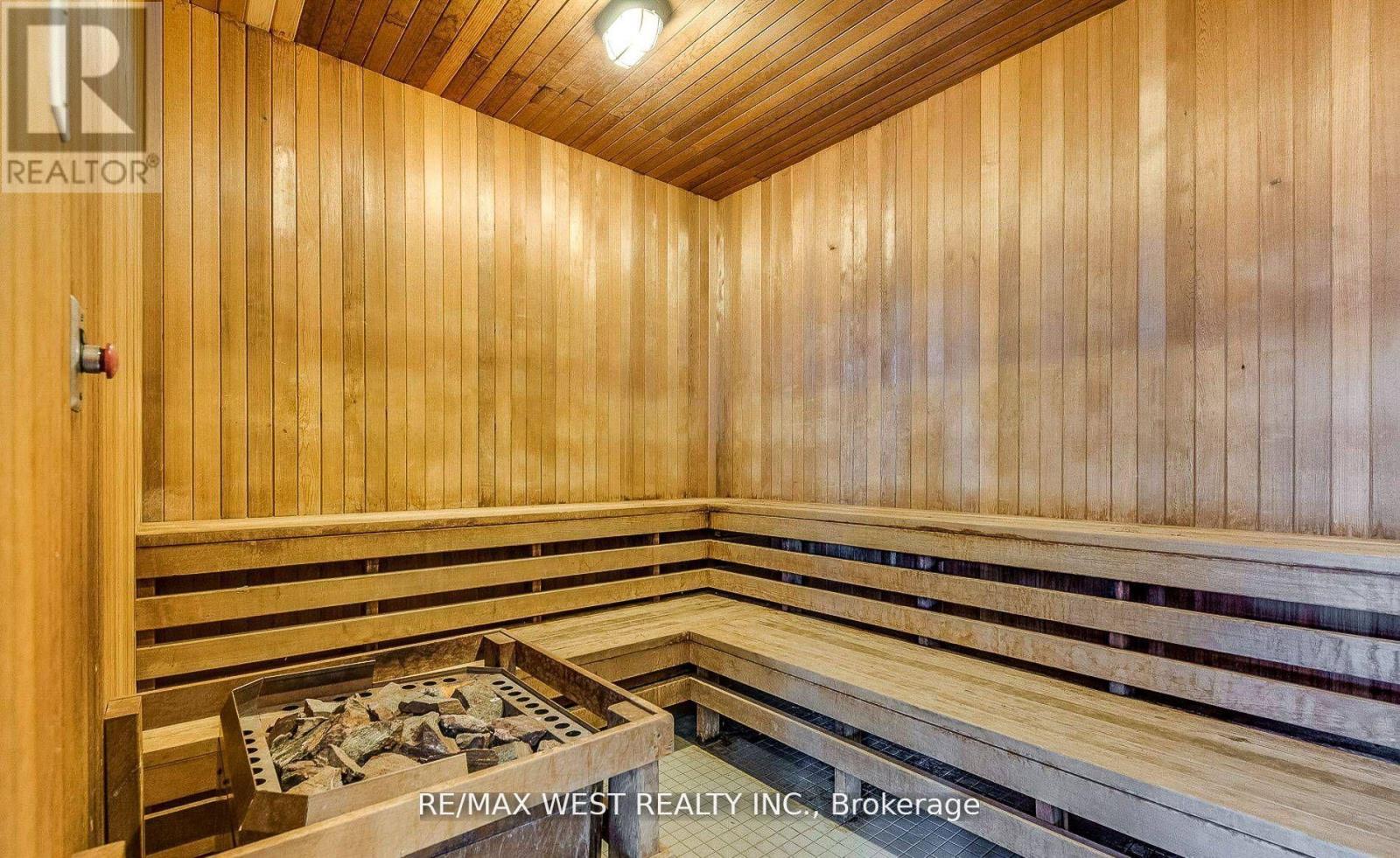 802 - 295 Adelaide Street W, Toronto, Ontario  M5V 1P7 - Photo 24 - C12299255