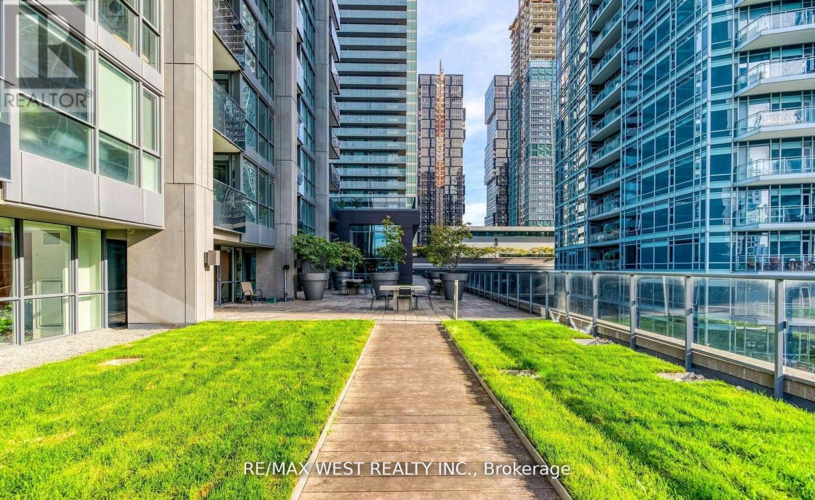 802 - 295 Adelaide Street W, Toronto, Ontario  M5V 1P7 - Photo 25 - C12299255