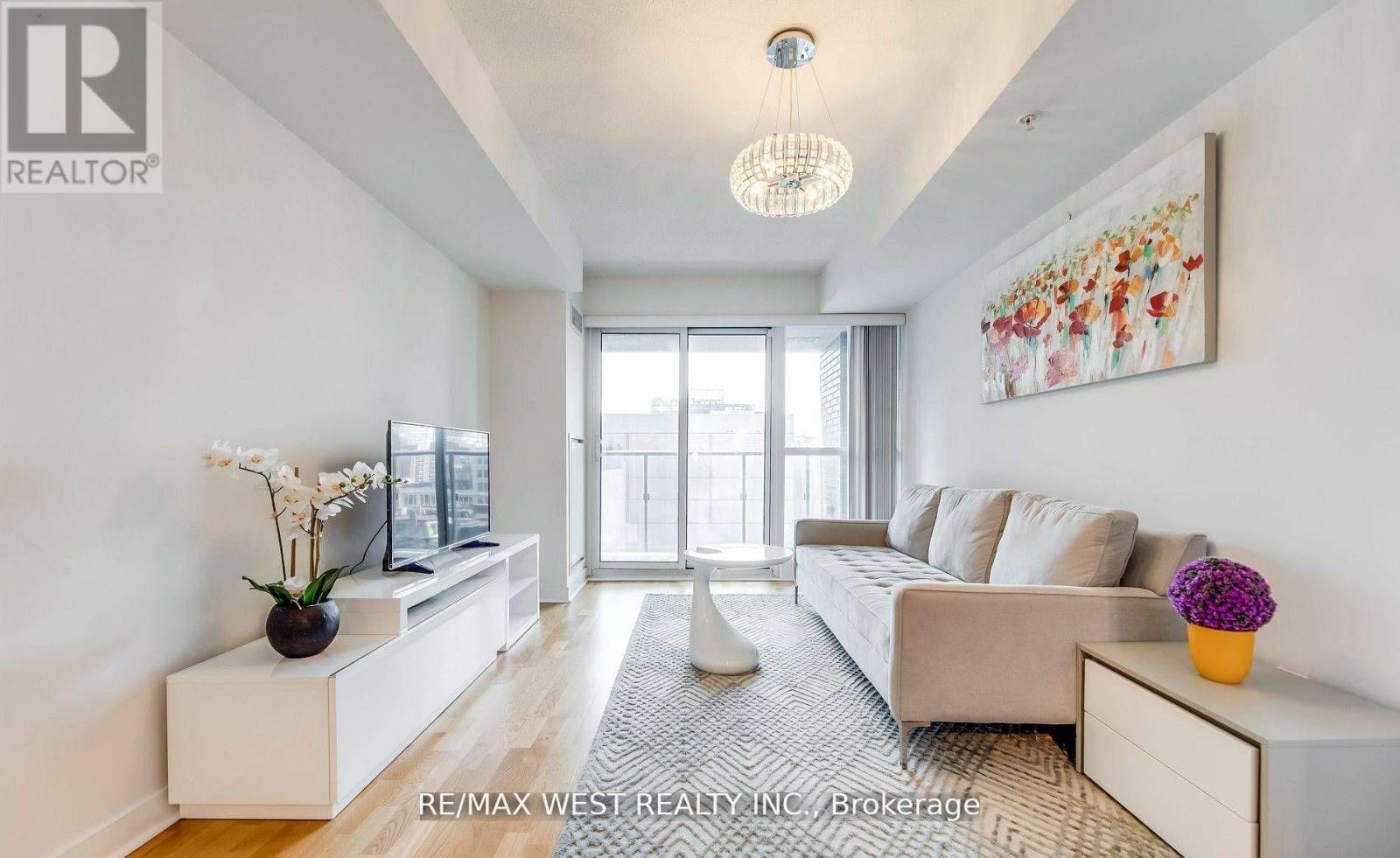802 - 295 Adelaide Street W, Toronto, Ontario  M5V 1P7 - Photo 9 - C12299255