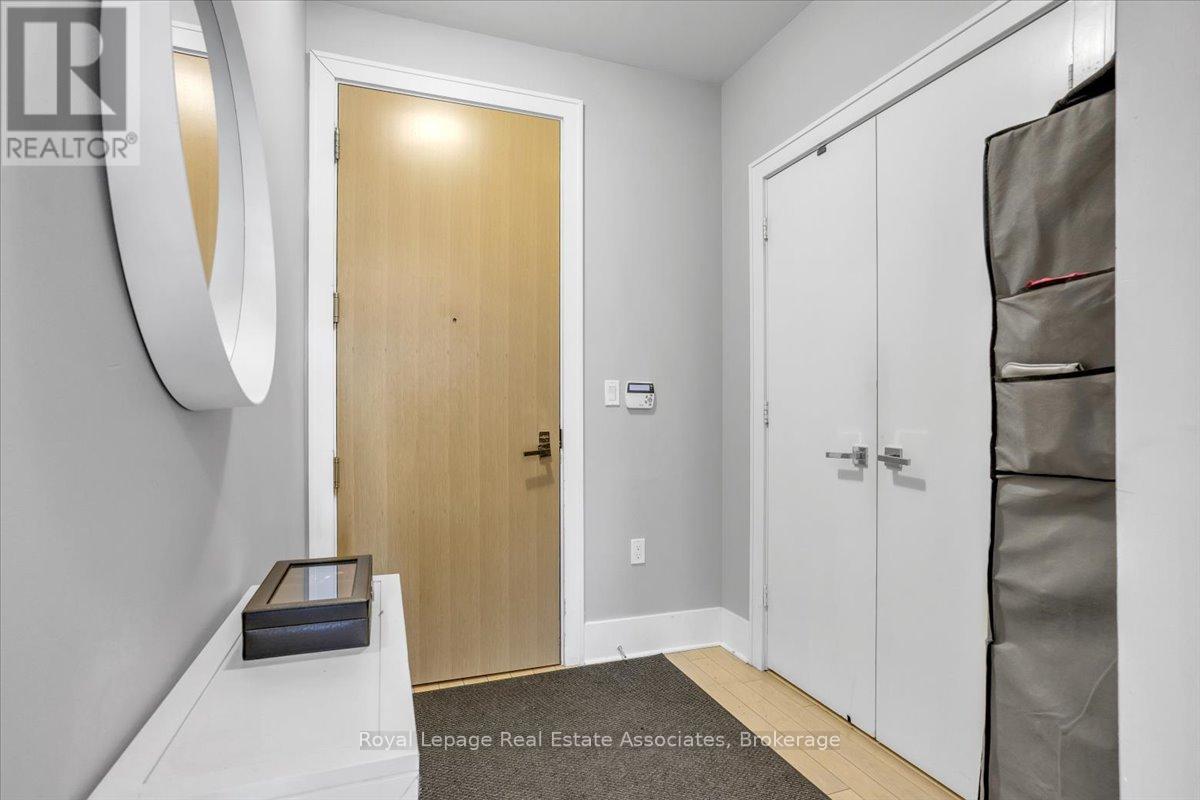323 - 29 Queens Quay E, Toronto, Ontario  M5E 0A4 - Photo 16 - C12299290