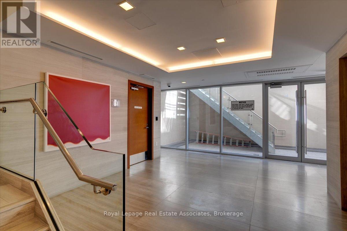 323 - 29 Queens Quay E, Toronto, Ontario  M5E 0A4 - Photo 34 - C12299290