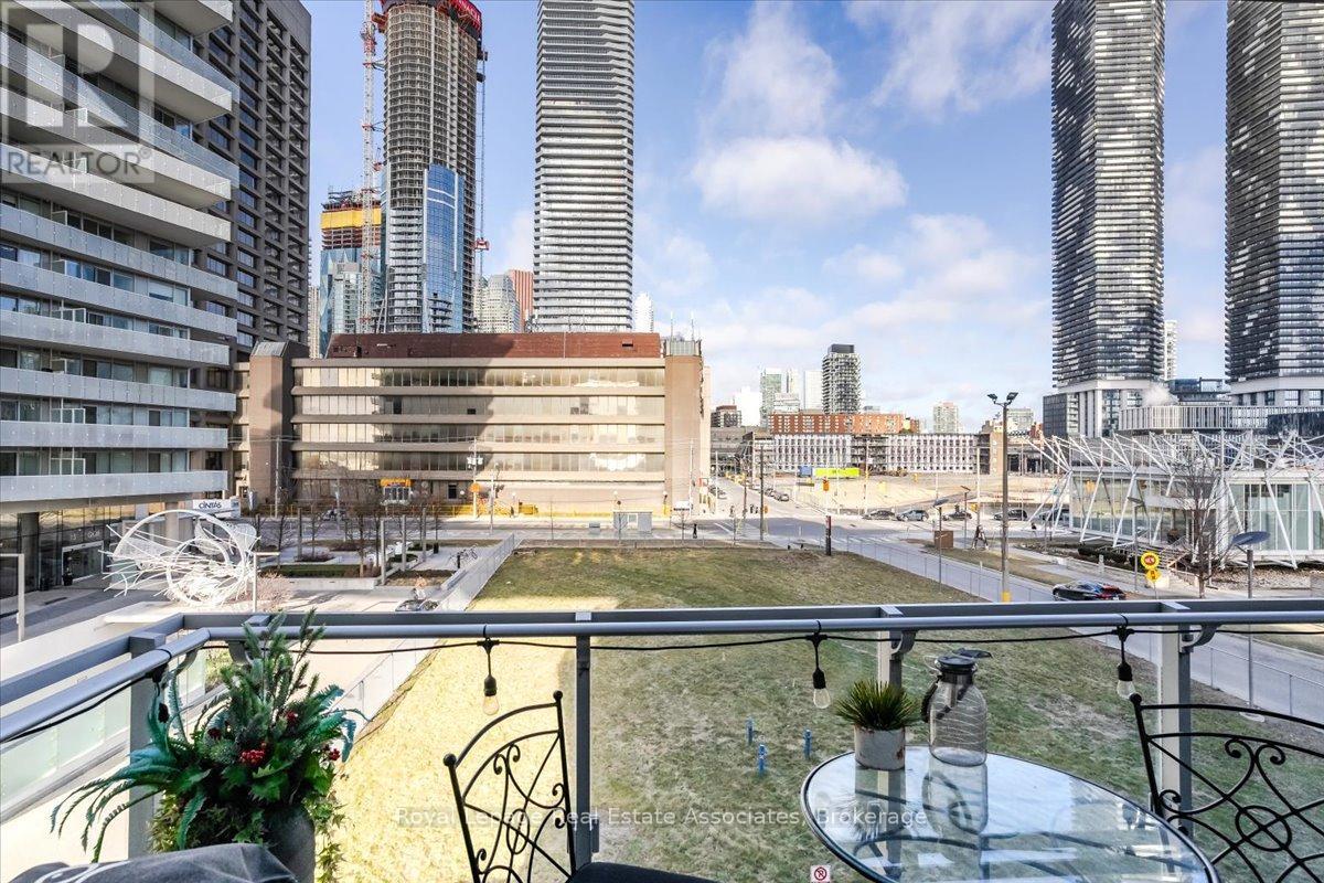323 - 29 Queens Quay E, Toronto (Waterfront Communities), Ontario  M5E 0A4 - Photo 40 - C12299290