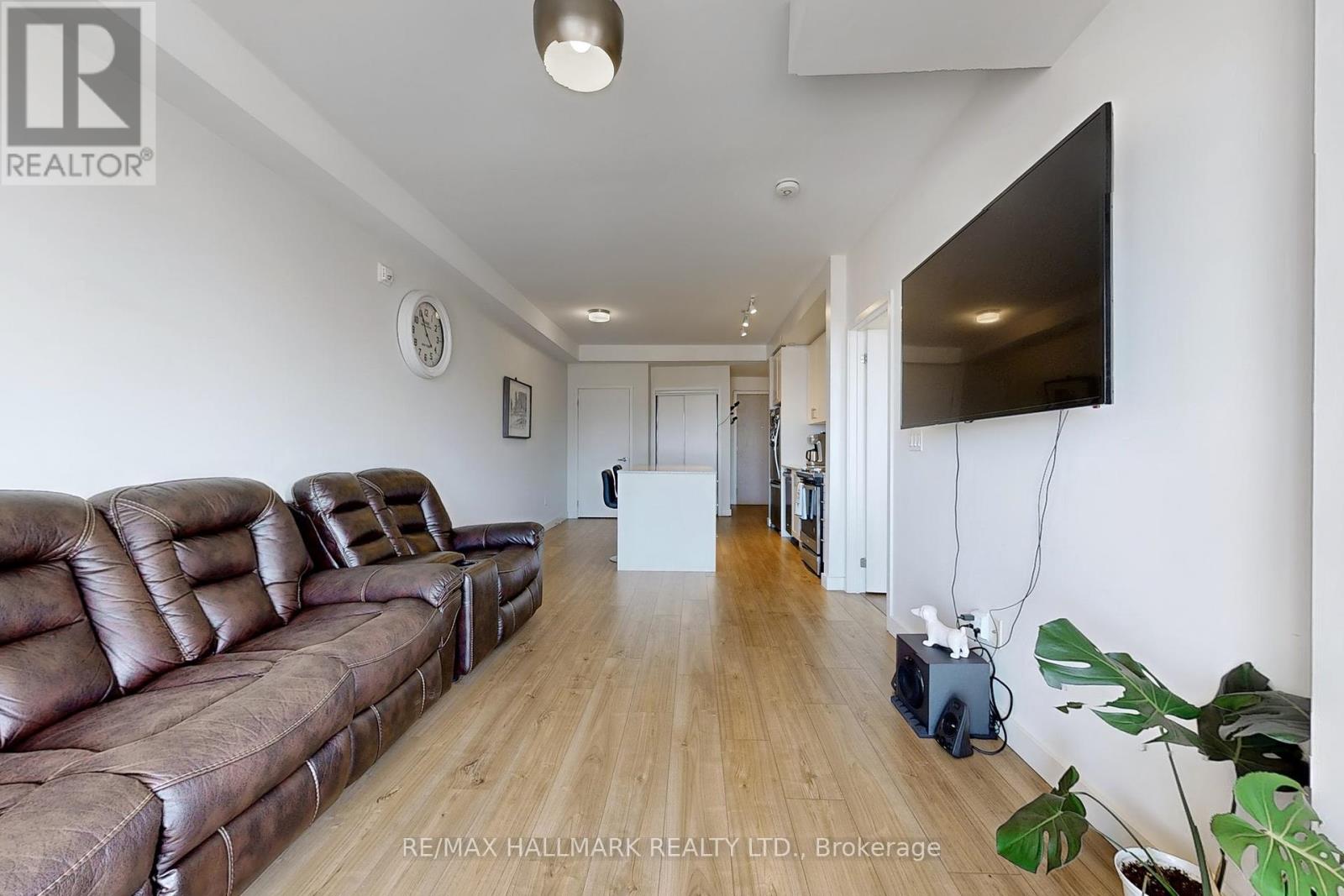 416 - 150 Sabina Drive, Oakville, Ontario  L6H 7C3 - Photo 13 - W12299241