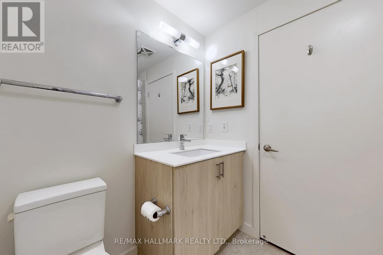 416 - 150 Sabina Drive, Oakville, Ontario  L6H 7C3 - Photo 22 - W12299241